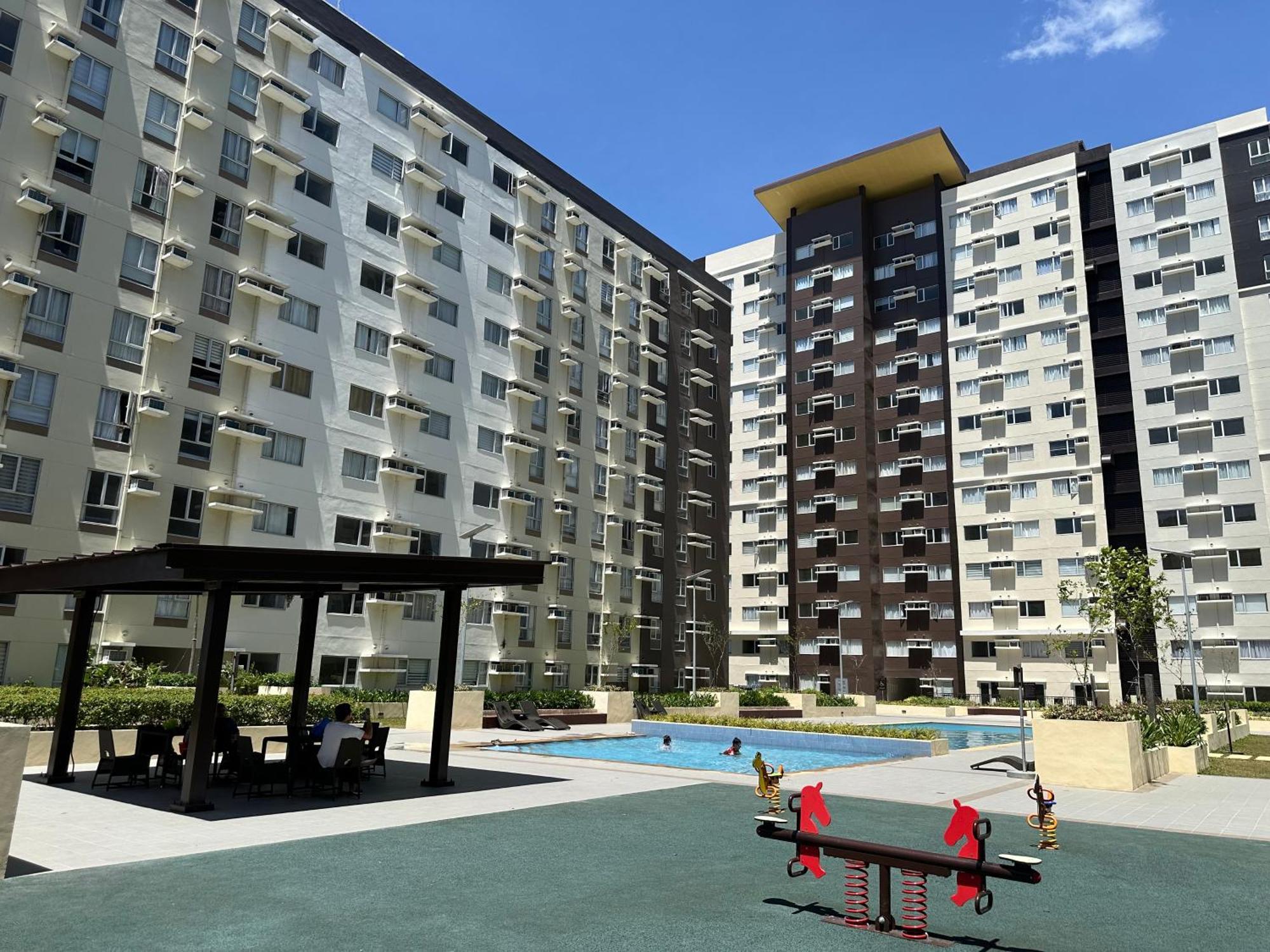 Iloilo Travellers Zen Zone Aparthotel Exteriör bild