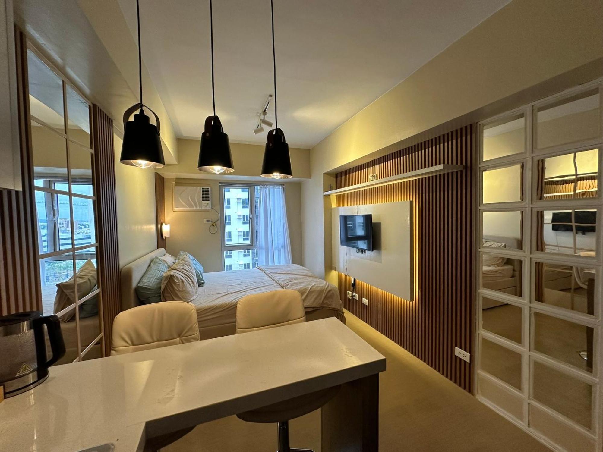 Iloilo Travellers Zen Zone Aparthotel Exteriör bild